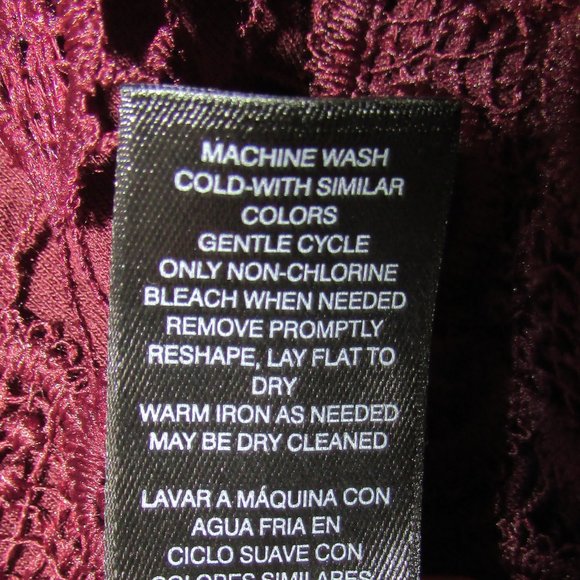 *2 for $25* WHBM Sleeveless Lace Tee - Picture 7 of 8